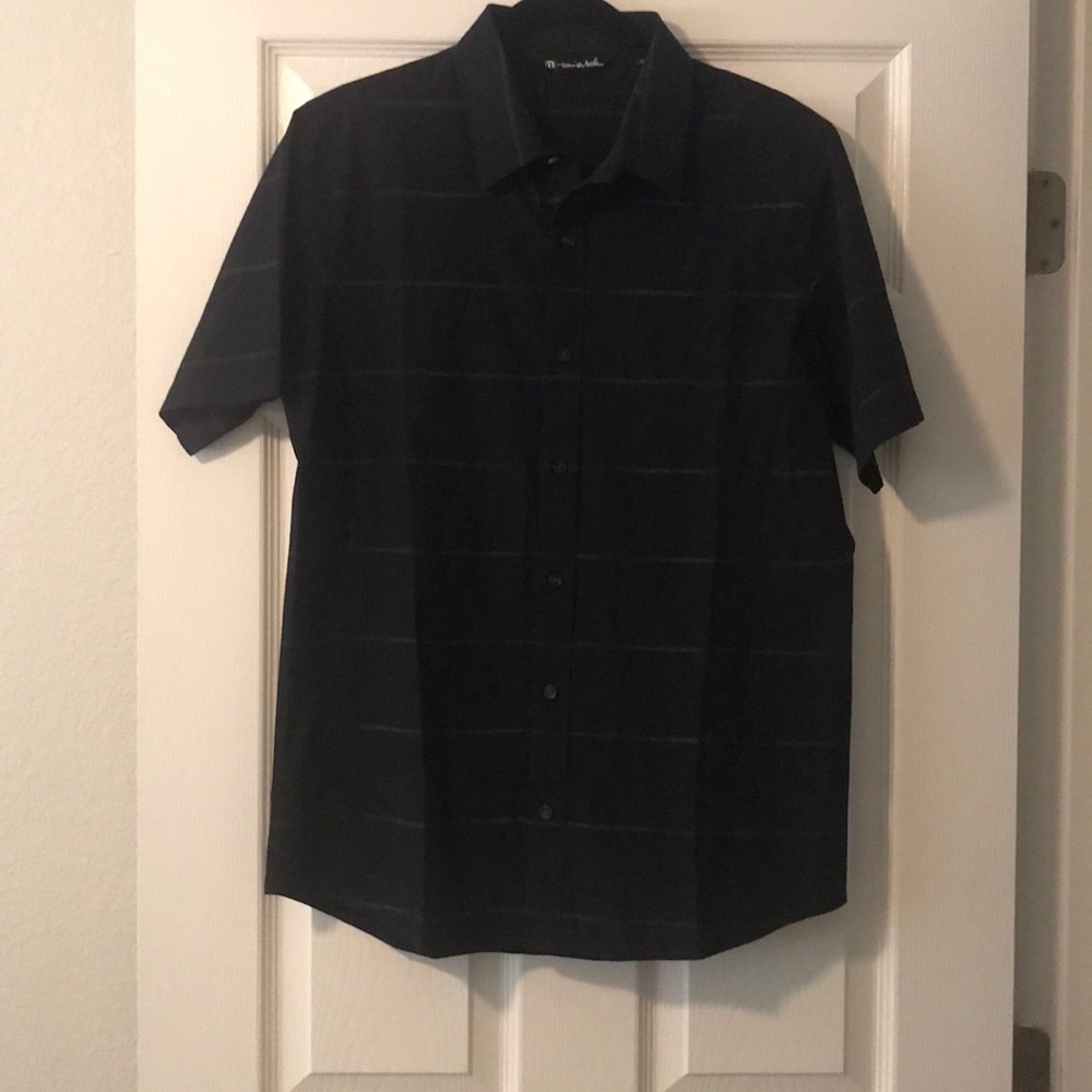 NWT Travis Mathew’s button up shirt